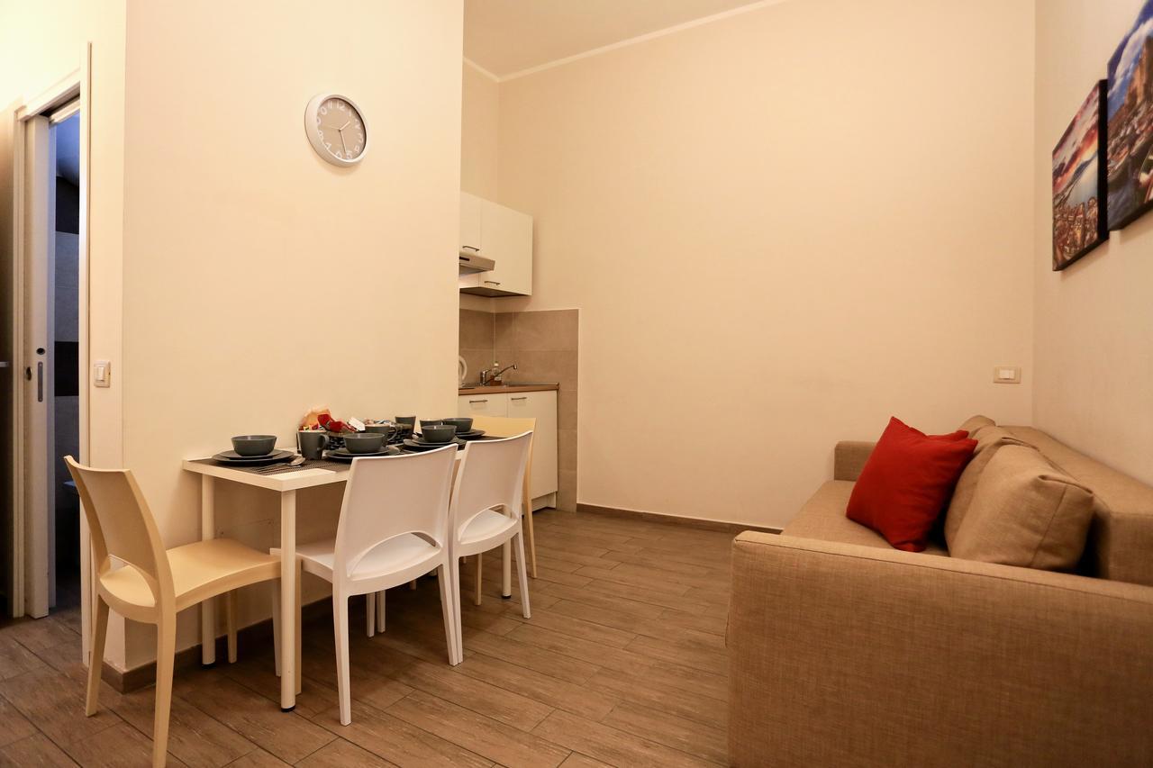 Apartcity Naples B&B ภายนอก รูปภาพ