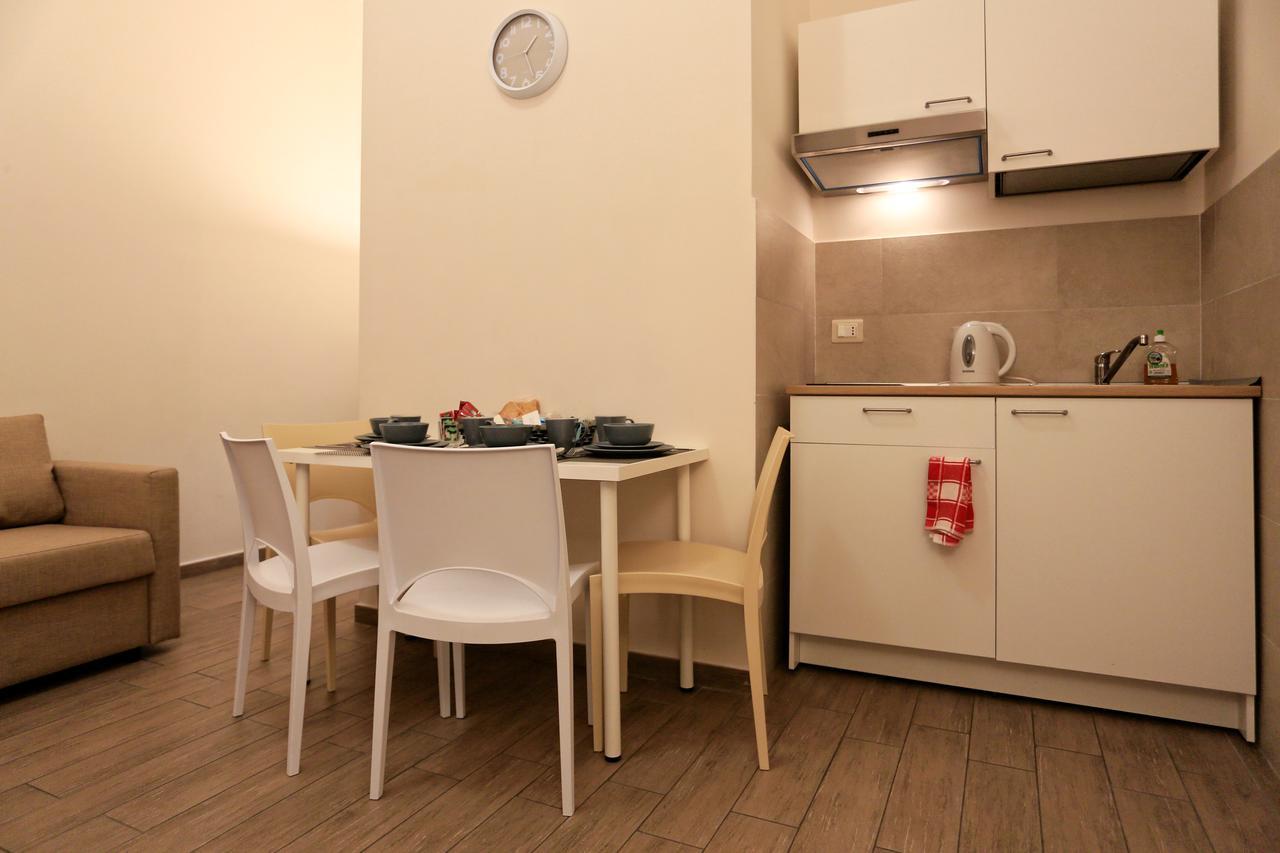 Apartcity Naples B&B ภายนอก รูปภาพ