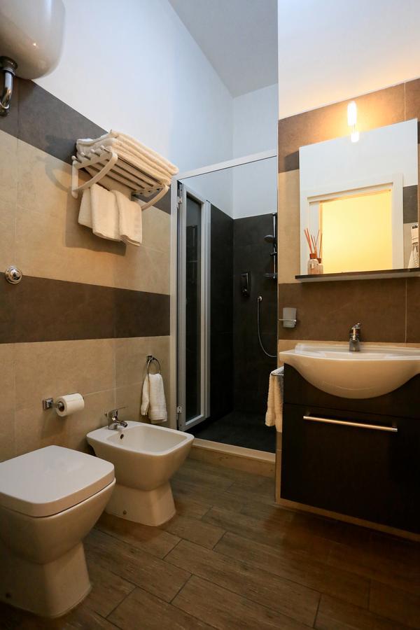 Apartcity Naples B&B ภายนอก รูปภาพ