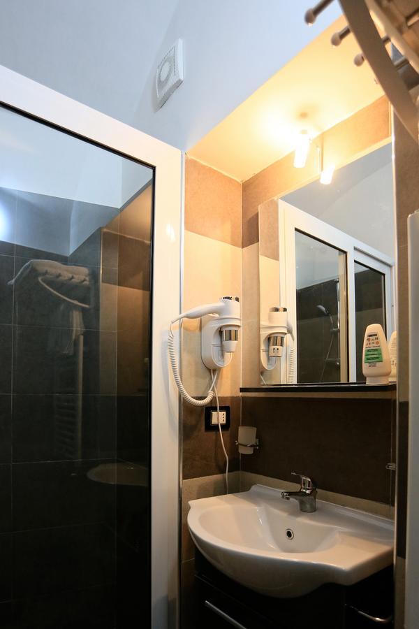 Apartcity Naples B&B ภายนอก รูปภาพ